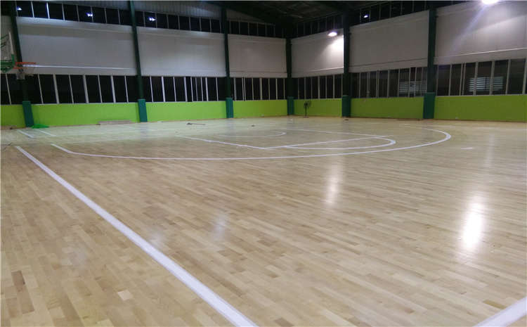 專業的運動籃球地板怎么維修？