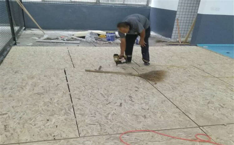 柞木運動實木地板施工工藝